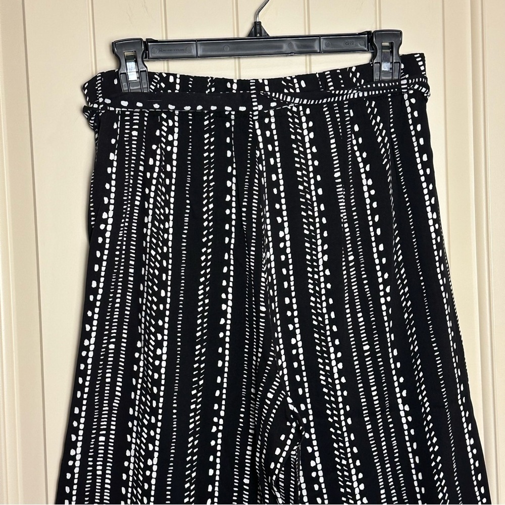 Cupcakes and Cashmere Melena Dotted Stripe Crop Pants Size M EUC - Picture 14 of 15